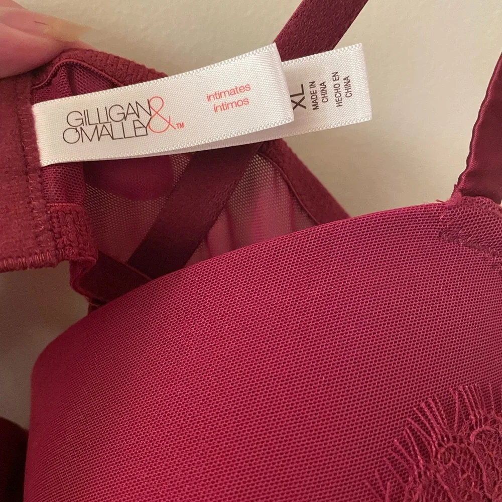 Beautiful maroon Nightgown - Picture 2 of 4